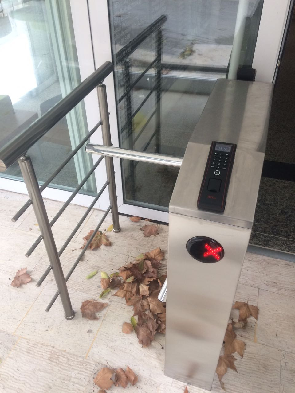 TF1700 Su Geçirmeyen Parmak İzi Okuyucu Montaj Görüntüleri